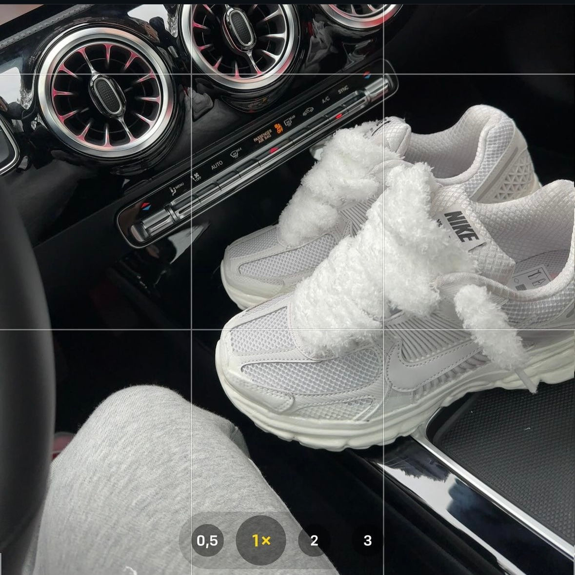 Fluffy Laces - Several colors