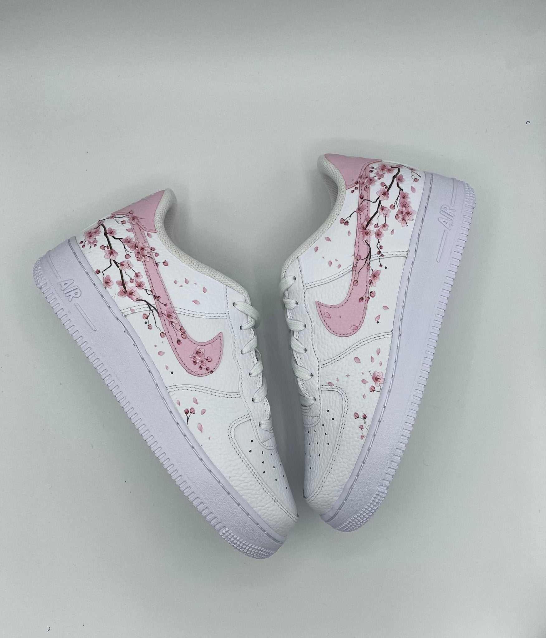 Air Force 1 Cherry Blossom 2.0 customisee par Jules julescustomizedkicks