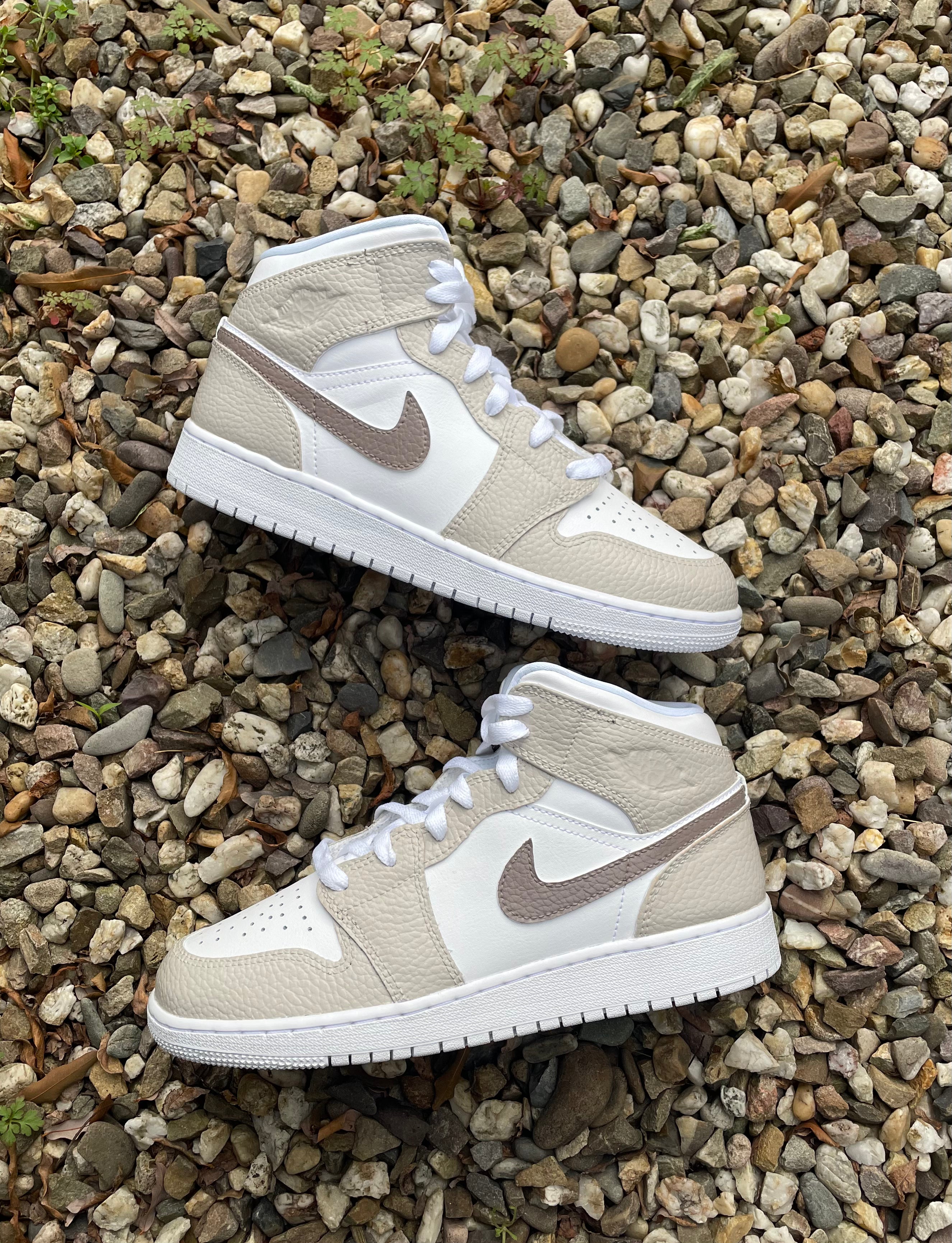 Custom Nike AJ1 Mid Customized - Light Bone