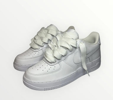 靴 NIKE AIR FORCE 1 WHITE ROPE CUSTOM Nike Air Force 1 One with Rope Laces in All White colorway