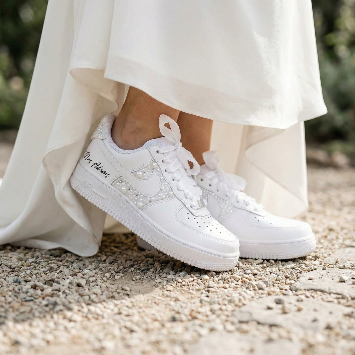 Custom Nike Air Force 1 Wedding Edition 3.0 – handgefertigte Brautschuhe mit Perlen Deutschland