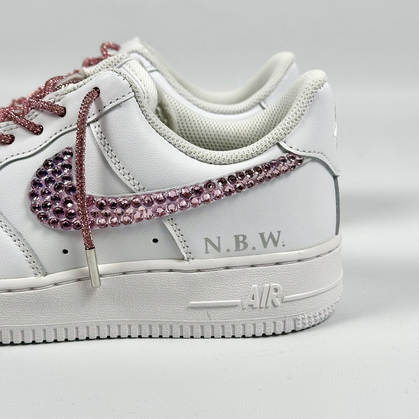 Custom Nike AIR Force 1 Sneaker - Swarovski Strasssteine BARBIE EDITION