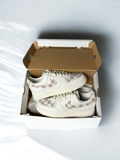 BLACKOUTLET DEAL - AF1 Crème à carreaux taille 41