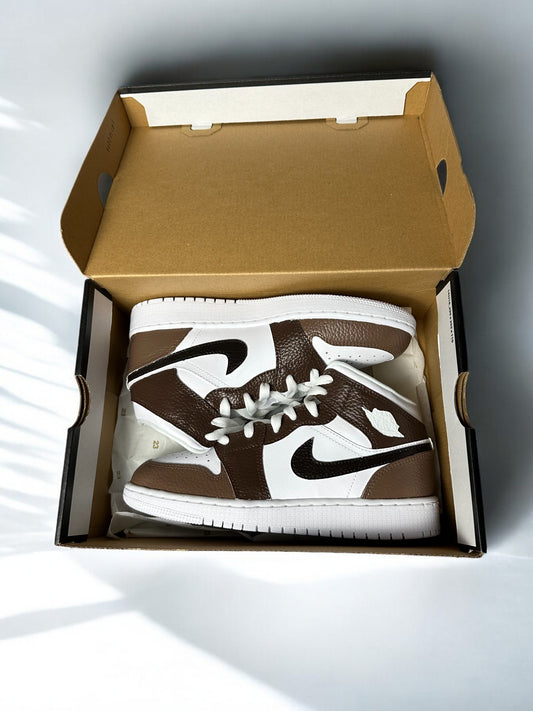 BLACKOUTLET DEAL - AJ1 MID Brown 38