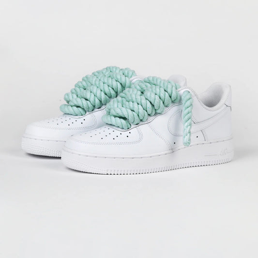 Zapatillas Nike AIR Force 1 personalizadas: cordones gruesos y cuerda en color menta