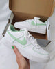Custom Nike AIR Force 1 Sneaker - Salbeigrün Details - julescustomizedkicks