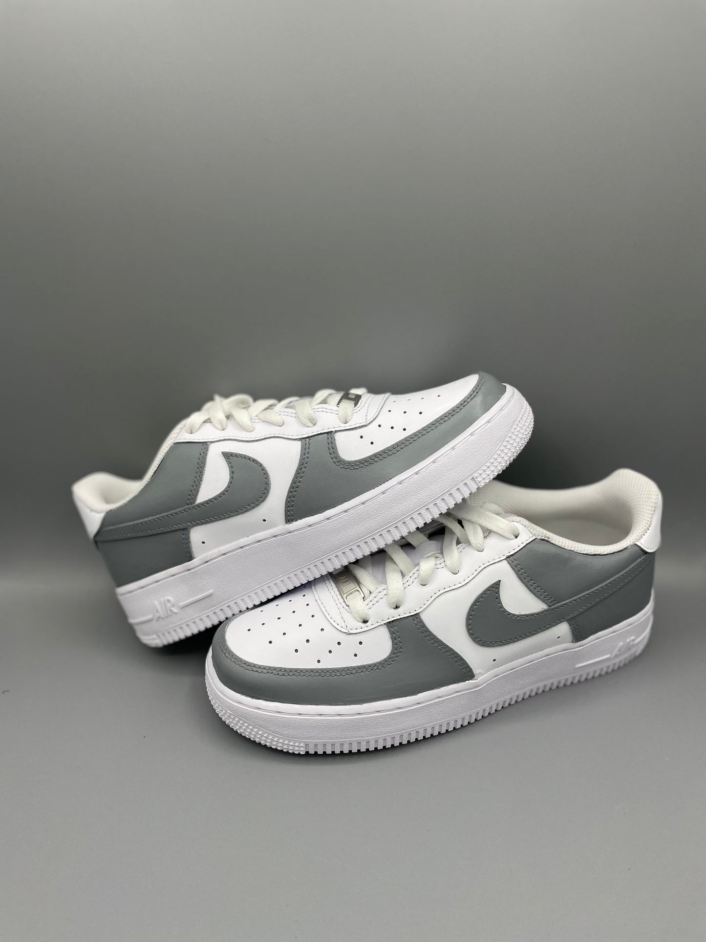 Custom Nike AIR Force 1 Sneaker - Classic Grey