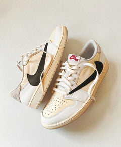 AJ1 Low OG Customized - Black Reverse Swoosh - julescustomizedkicks
