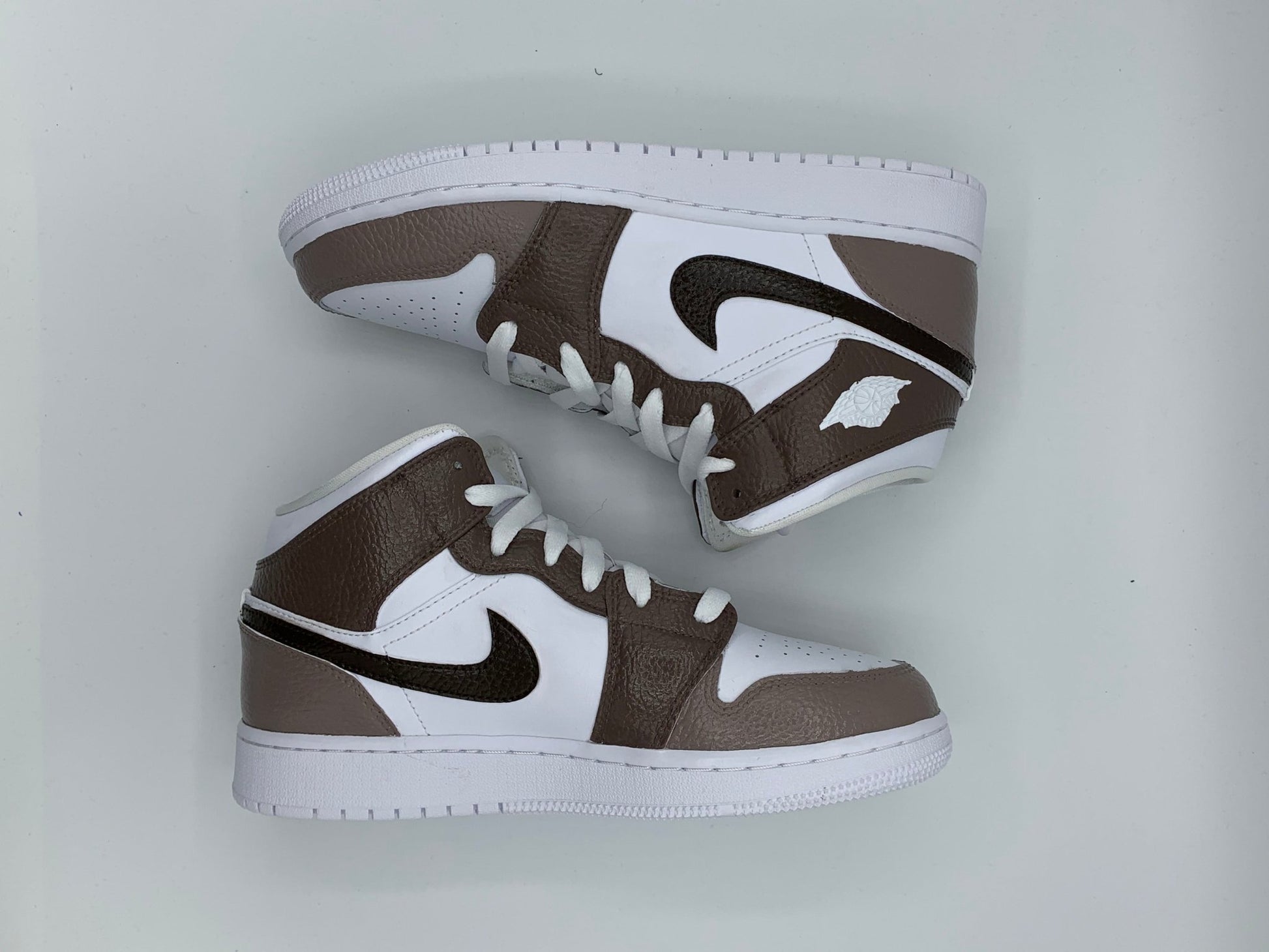 Custom Nike AJ1 Mid Customized - Chocolate - julescustomizedkicks