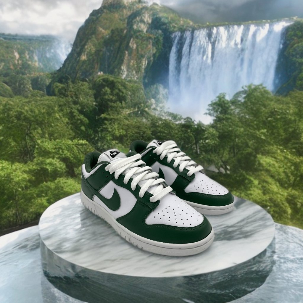 Dunk Low Customized - Green One - julescustomizedkicks