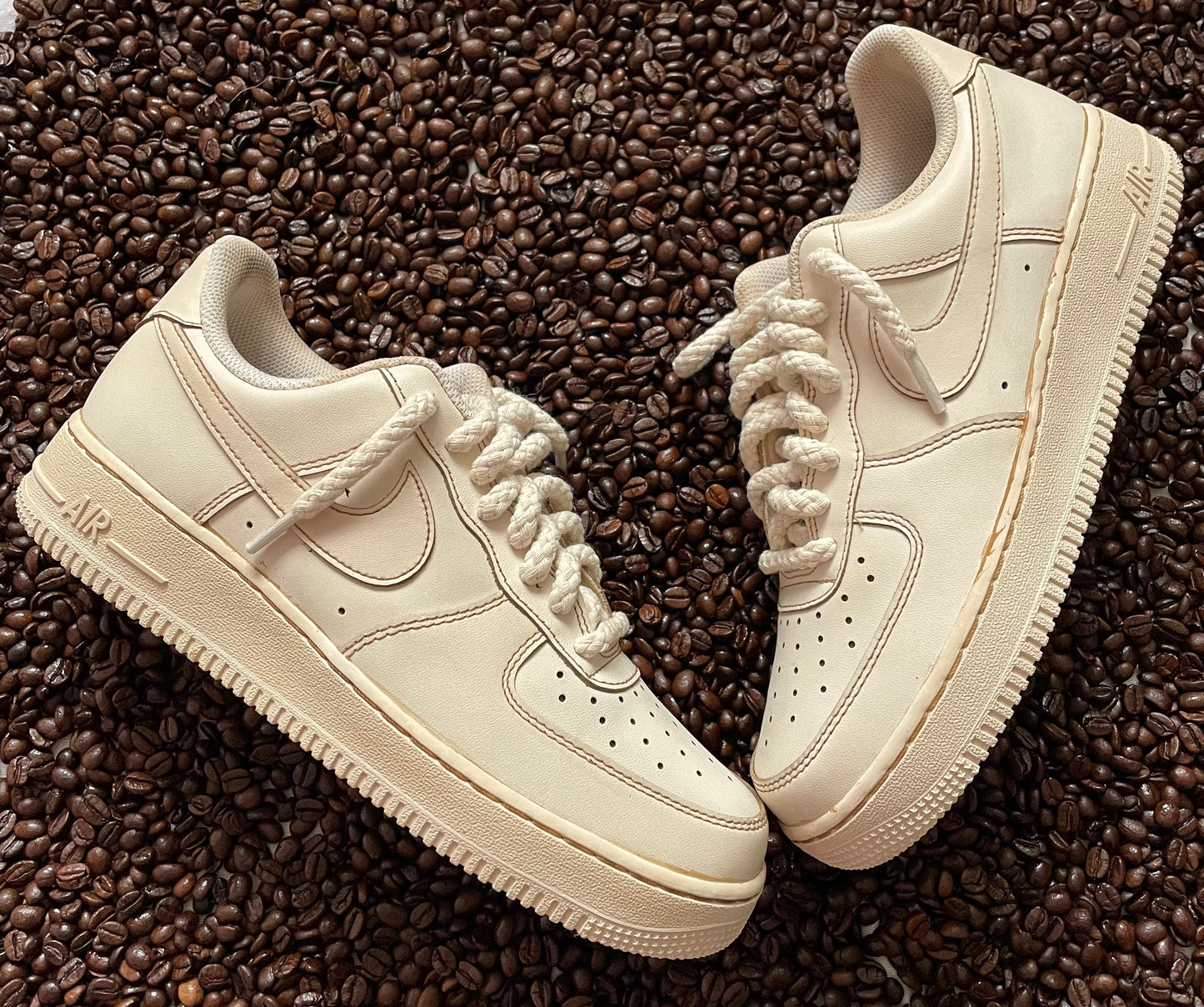 Air Force 1 Cafe costume par Jules julescustomizedkicks